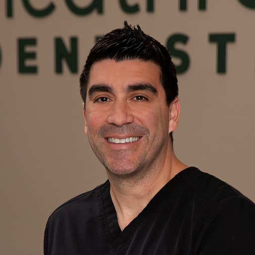 Dr. Fabrizio Amador's Headshot